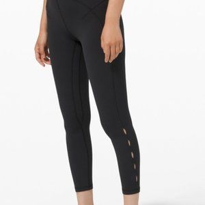 Lululemon Unlimit HR Crop 23 *Keyhole BLK 4